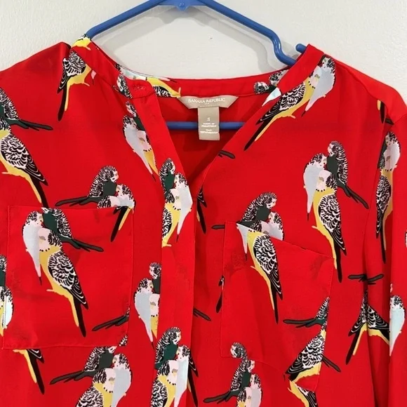 Banana Republic long sleeve parakeet novelty blouse - Picture 4 of 6